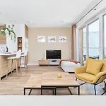 Nova Lux Kowale By Renters Appartement